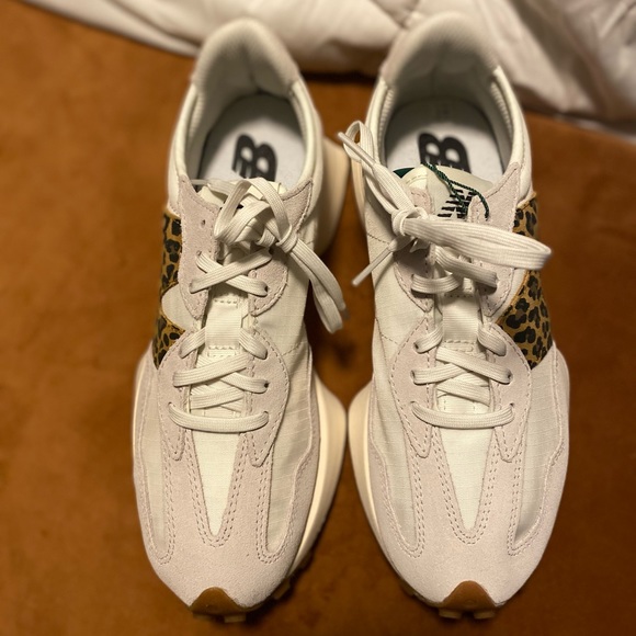 Women’s New Balance 327- Sea Salt Phantom Leopard Print (size 7) - Picture 6 of 7